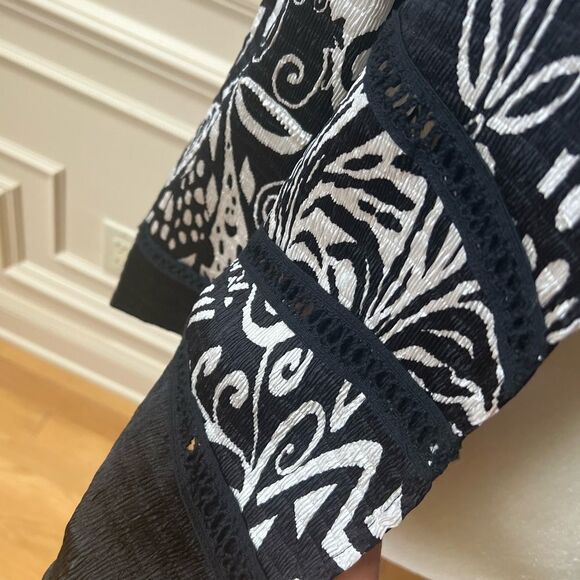 Chico’s Black & White Animal Print Mixed Media Cardigan Blazer - Picture 14 of 15